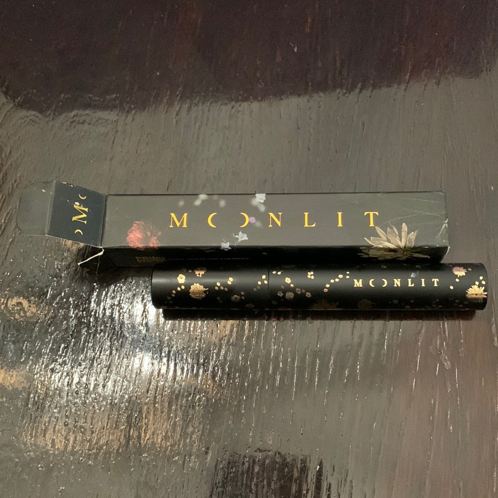 Moonlit eyeshadow primer